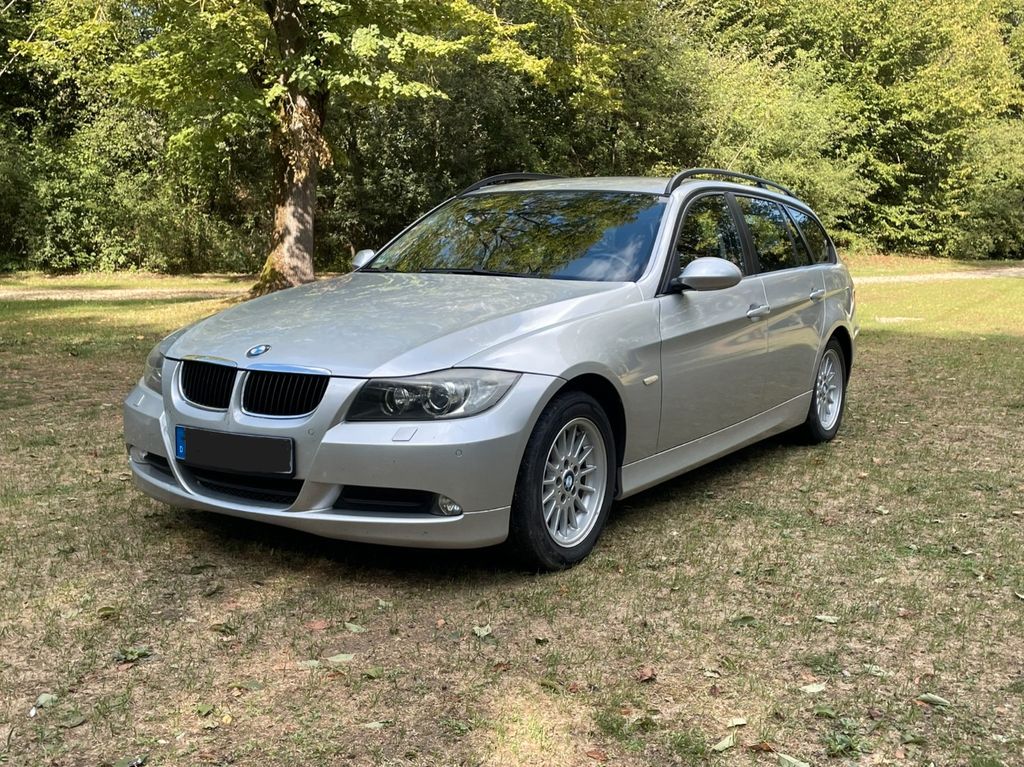 Bild des Angebotes BMW 320d touring -