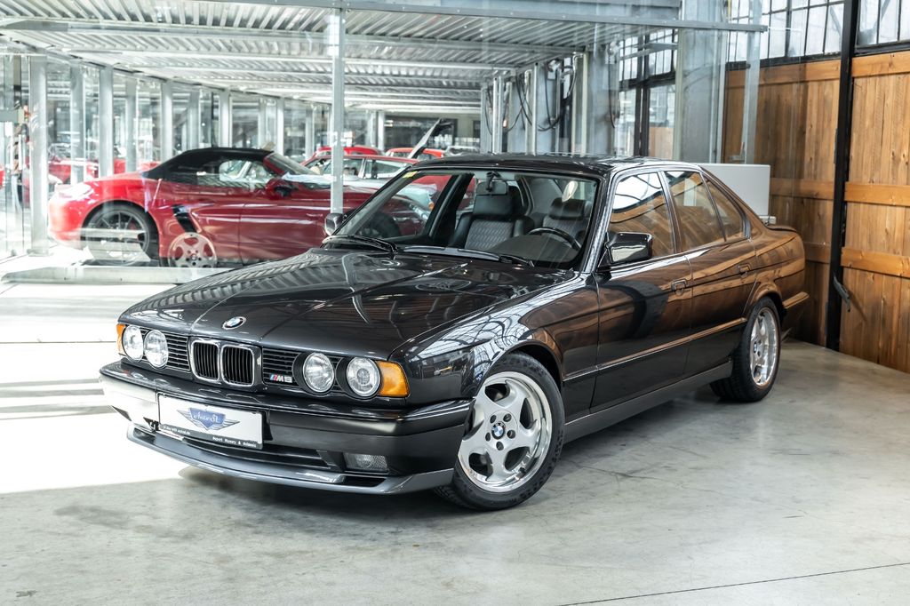 BMW M5 E34  | Shadow-Line | Schiebedach