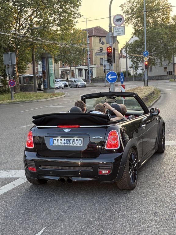Bild des Angebotes MINI John Cooper Works Cabrio, 211 PS, Schwarz