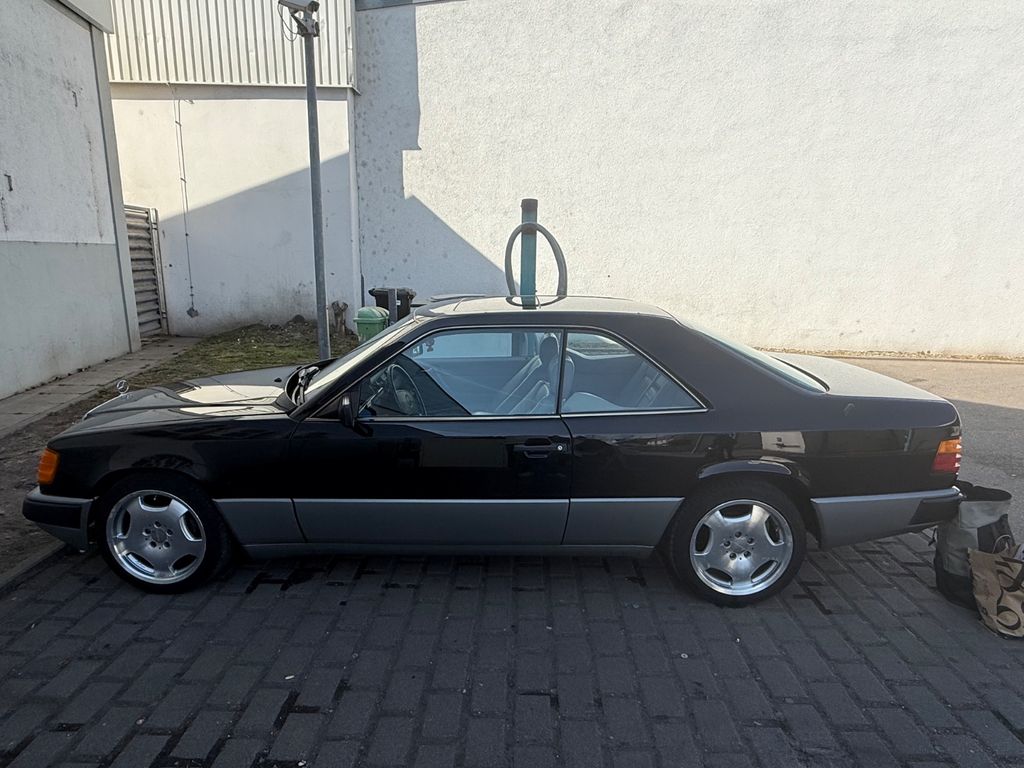 Mercedes-Benz CE 300