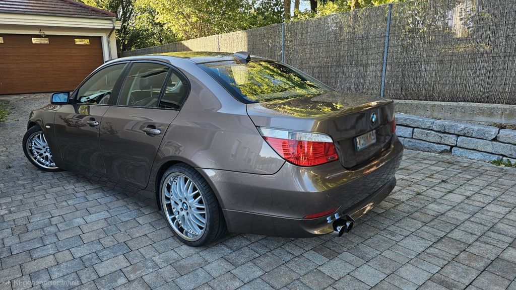 Bild des Angebotes BMW 530i(E60) Top gepflegt Vollausstattung 127.000km