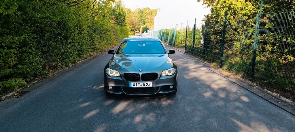 Bild des Angebotes BMW 530d M-PAKET SCHALTGETRIEBE