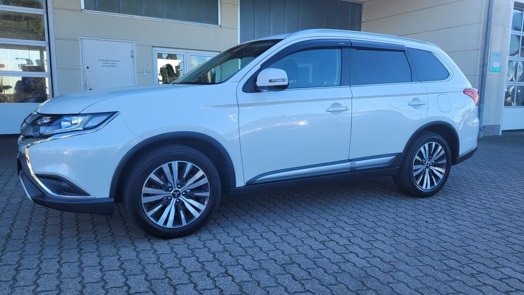 Bild des Angebotes Mitsubishi Outlander   Links/Rechts-Gaspedal, CVT-Automatik