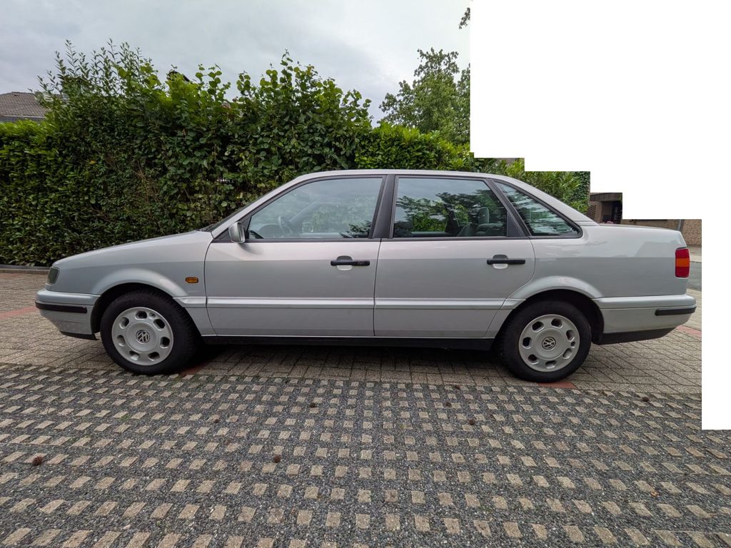 Volkswagen Passat 2.0 115 PS  1. Hand EZ 07/1996