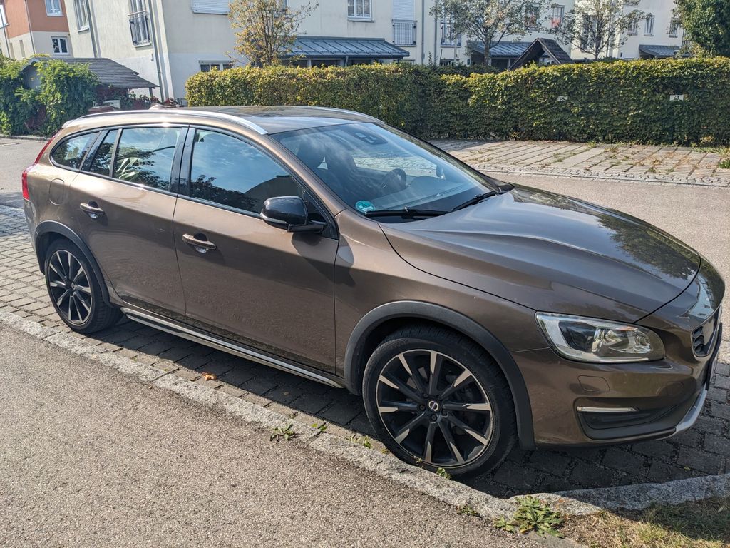 Bild des Angebotes Volvo V60 Cross Country D4 Geartronic Summum Summum