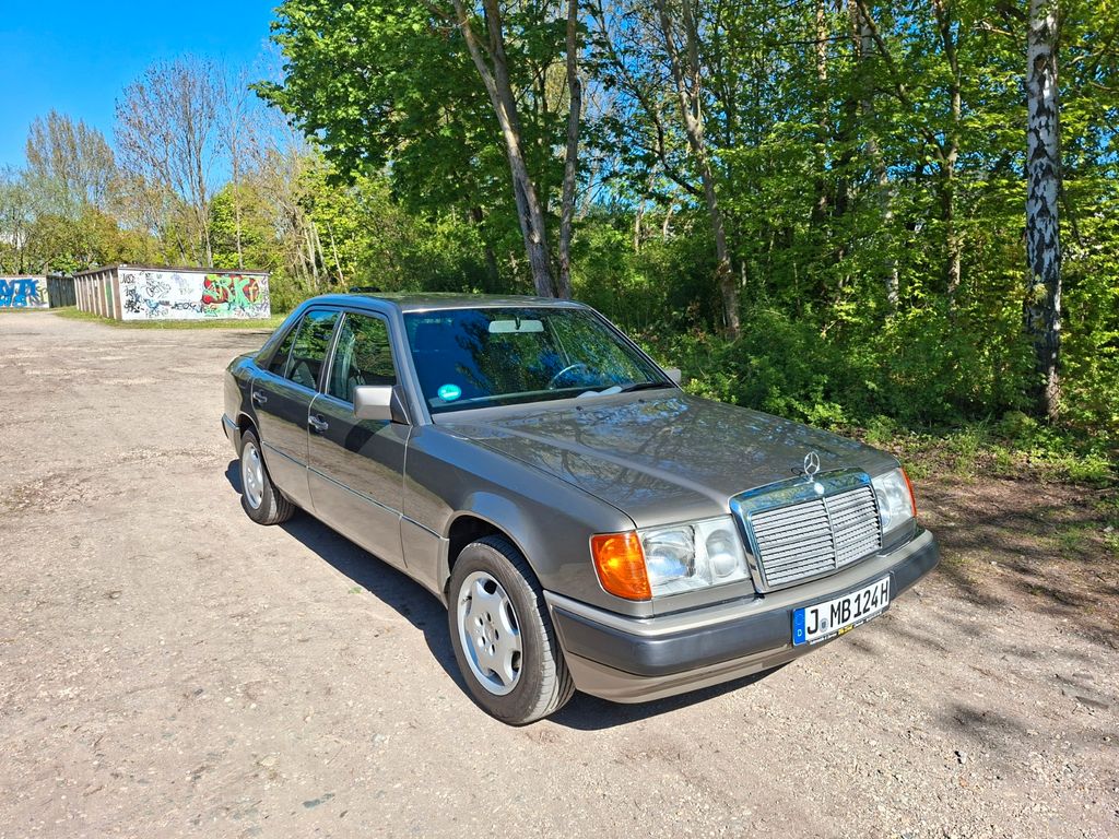 Bild des Angebotes Mercedes-Benz E 230