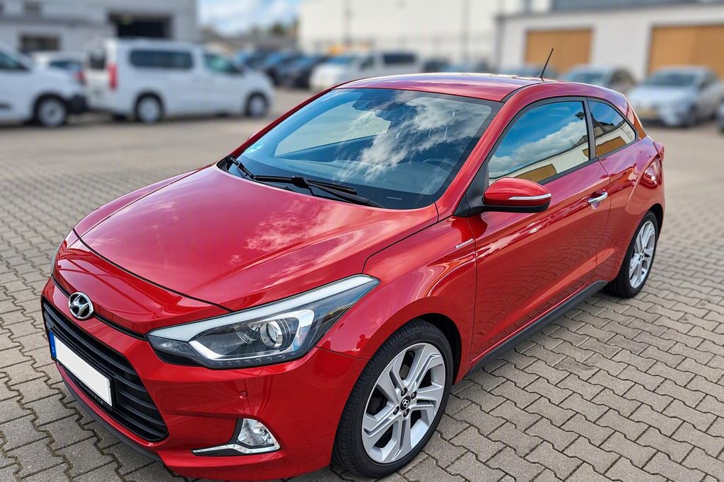 Bild des Angebotes Hyundai i20 1.4 Style Premium Paket *Navi*Cam*Lenkhzg