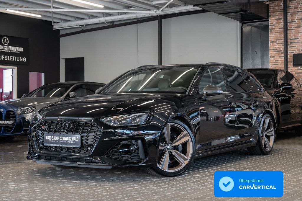 Bild des Angebotes Audi RS4 AVANT|RS-AGA|CARBON|PANO|B&O|EXCLUSIVE