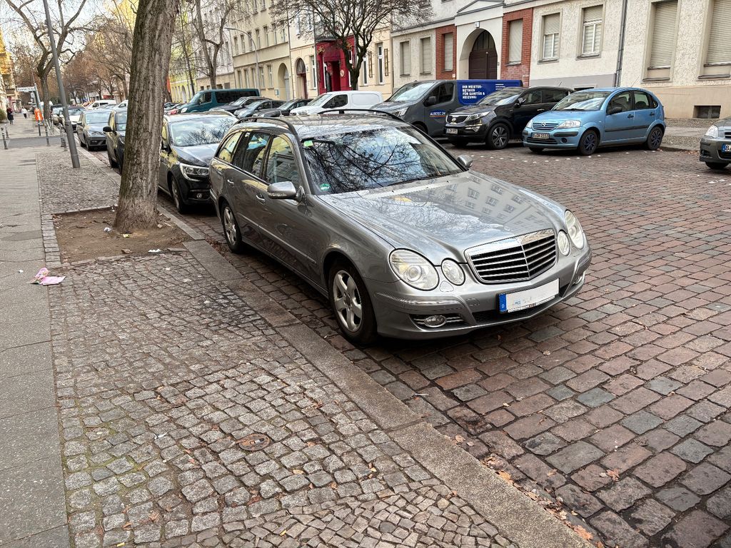 Mercedes-Benz E 220 CDI T AVANTGARDE Avantgarde