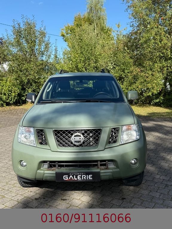Nissan Pathfinder 2.5 dCi XE STIER BUNDESWEHR