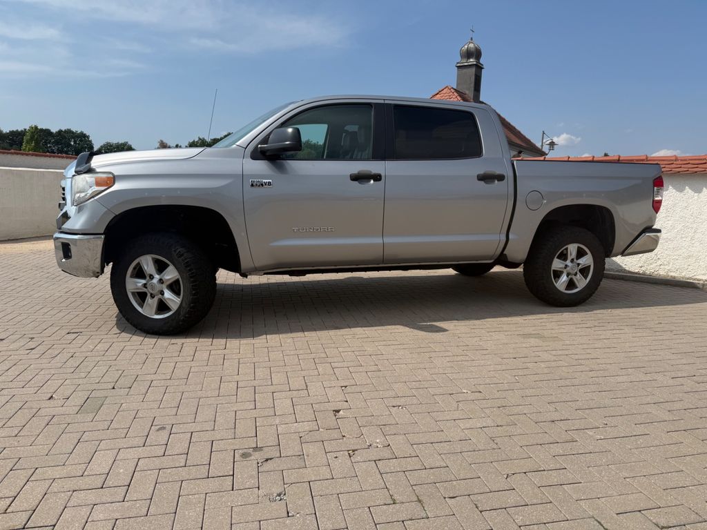 Bild des Angebotes Toyota 5.7L V8 Tundra Crewmax