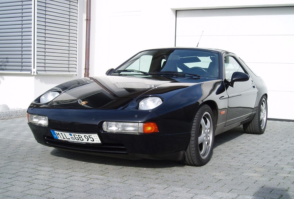 Porsche 928 GTS