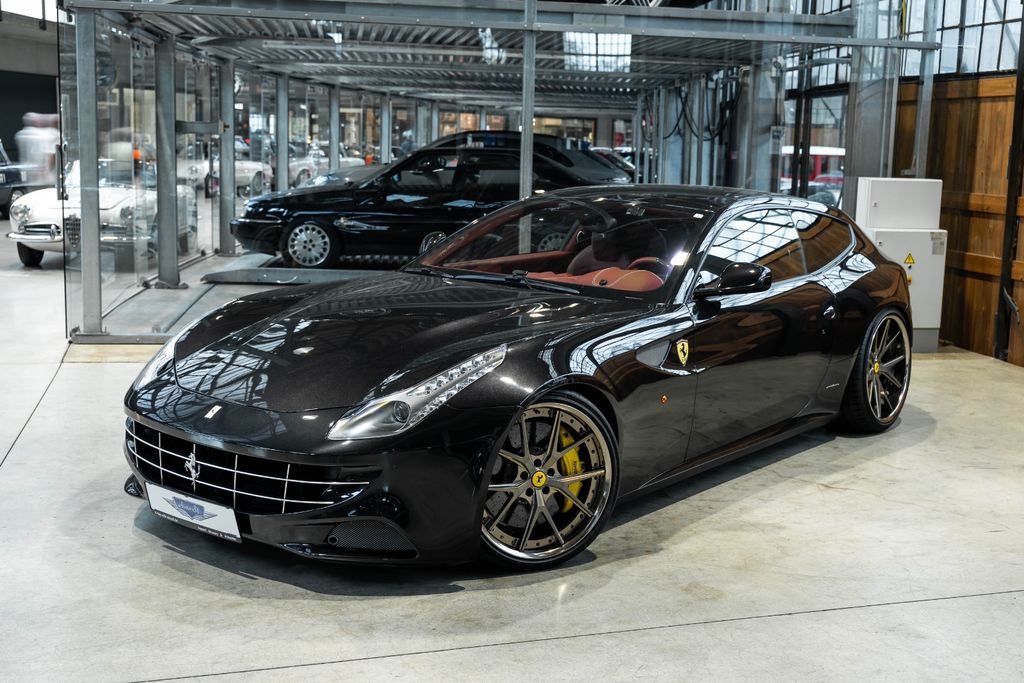 Bild des Angebotes Ferrari FF V12 | Carbon + LED's | Memory | nur 14.500 km