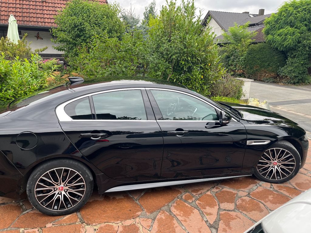 Bild des Angebotes Jaguar XE P250 R-DYNAMIC S R-DYNAMIC S