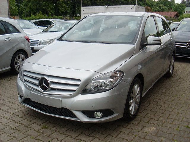 Bild des Angebotes Mercedes-Benz B 180 Autom /  Rückfahrkamera / Akt. Park
