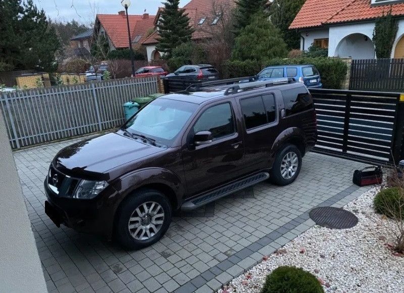 Nissan Pathfinder 2.5 dCi DPF PLATINUM 4WD Automatik