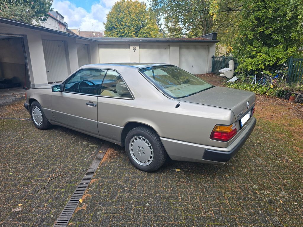 Mercedes-Benz CE 300
