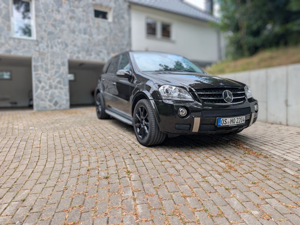 Bild des Angebotes Mercedes-Benz ML 63 AMG 4MATIC AMG