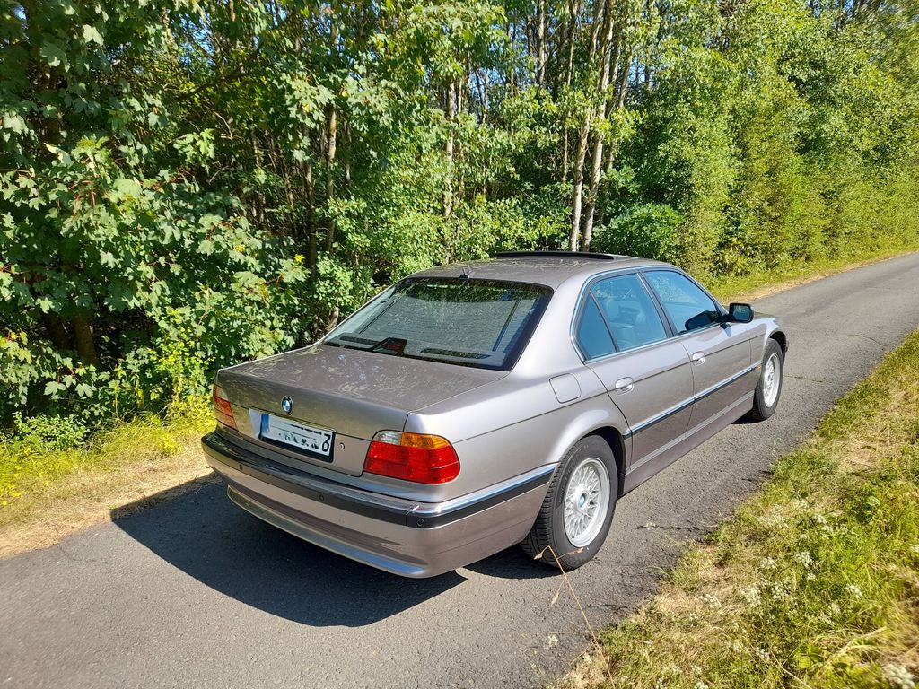 Bild des Angebotes BMW 735i A -