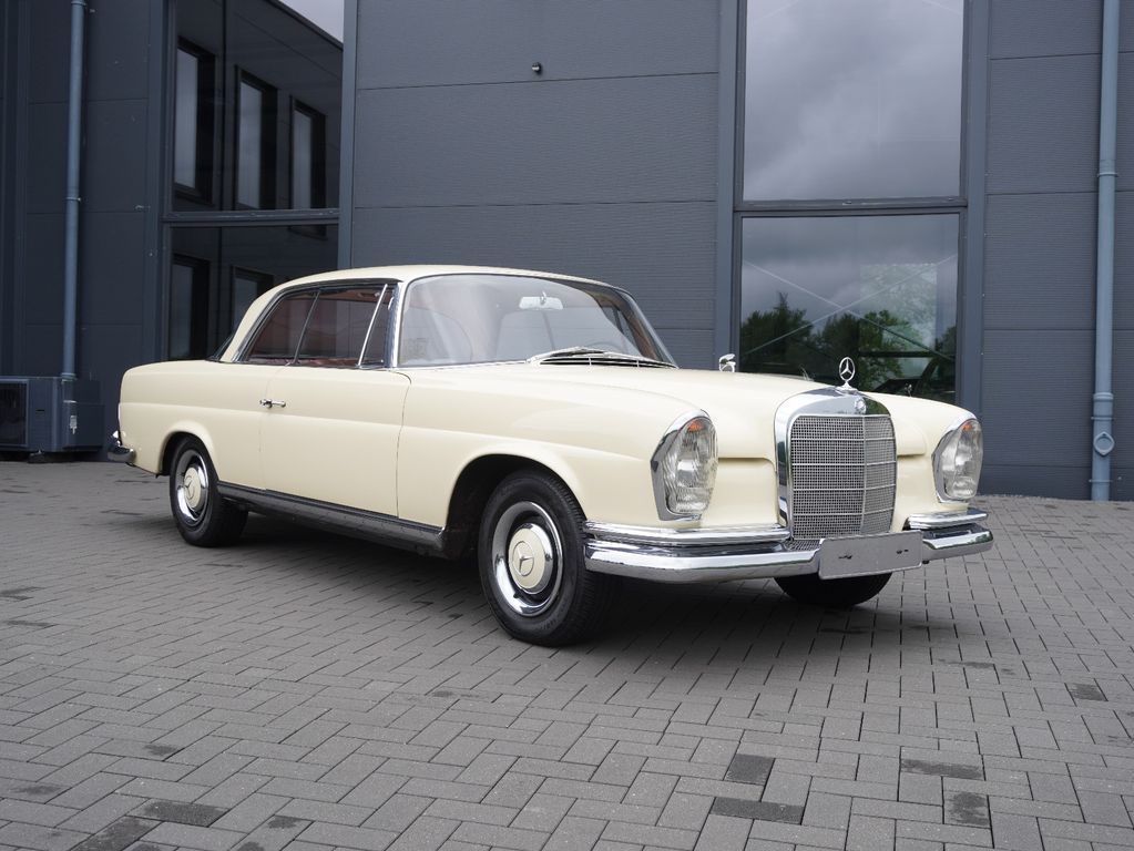 Bild des Angebotes Mercedes-Benz 220 SEC  W 111 Pappdeckel,Erstlack,2.Hd.83TKM