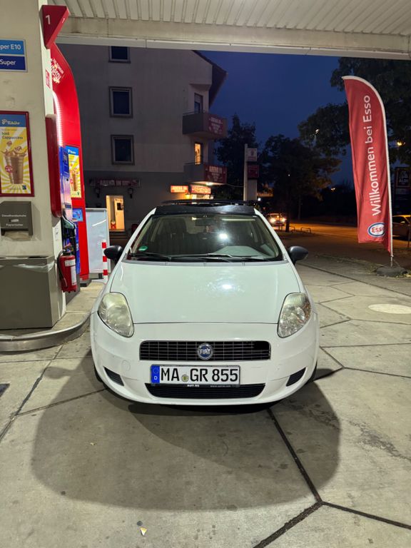 Bild des Angebotes Fiat Grande Punto 1.4 SITZHEIZUNG,PARKSENSOR, 2xPano