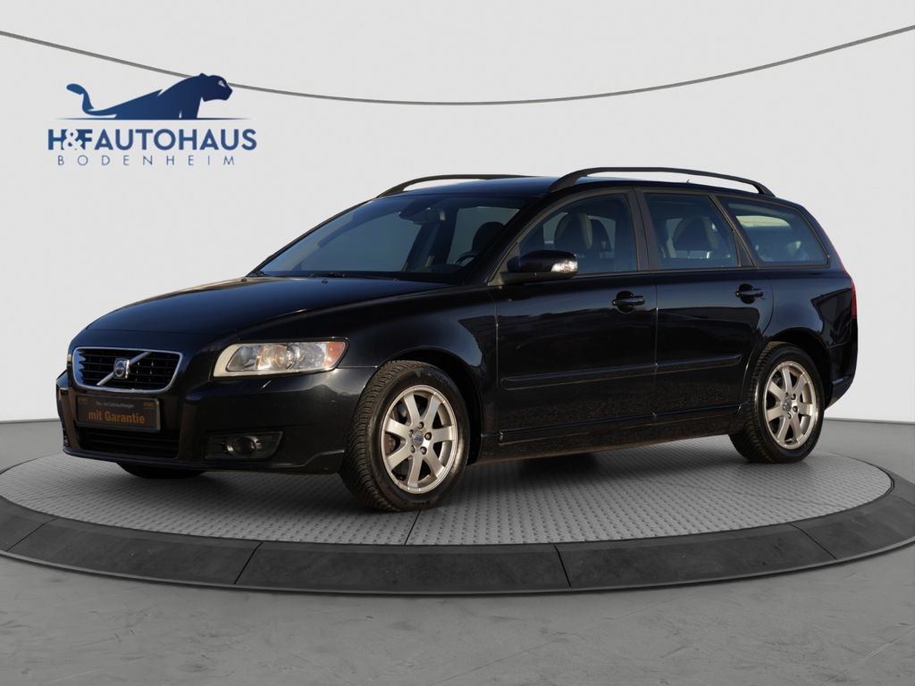 Bild des Angebotes Volvo V50 Kombi 2.0 D Momentum/PDC/KLIMA/TÜV NEU