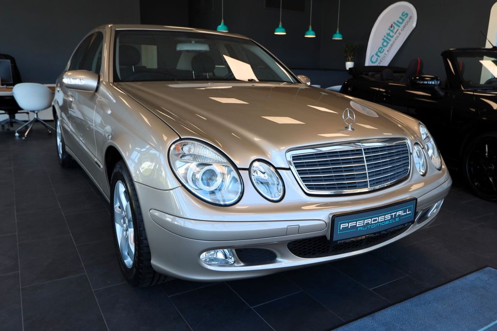 Bild des Angebotes Mercedes-Benz E 240 W211 Automatik Limousine SHZ TEMPO AHK