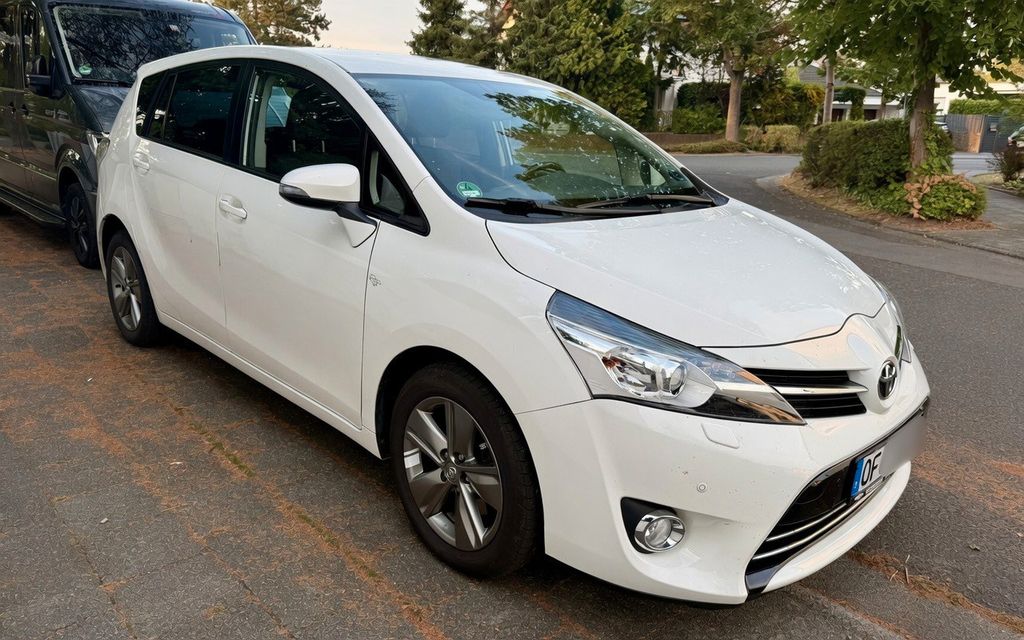 Bild des Angebotes Toyota Verso 2.2l D-CAT Life 5-Sitzer Life