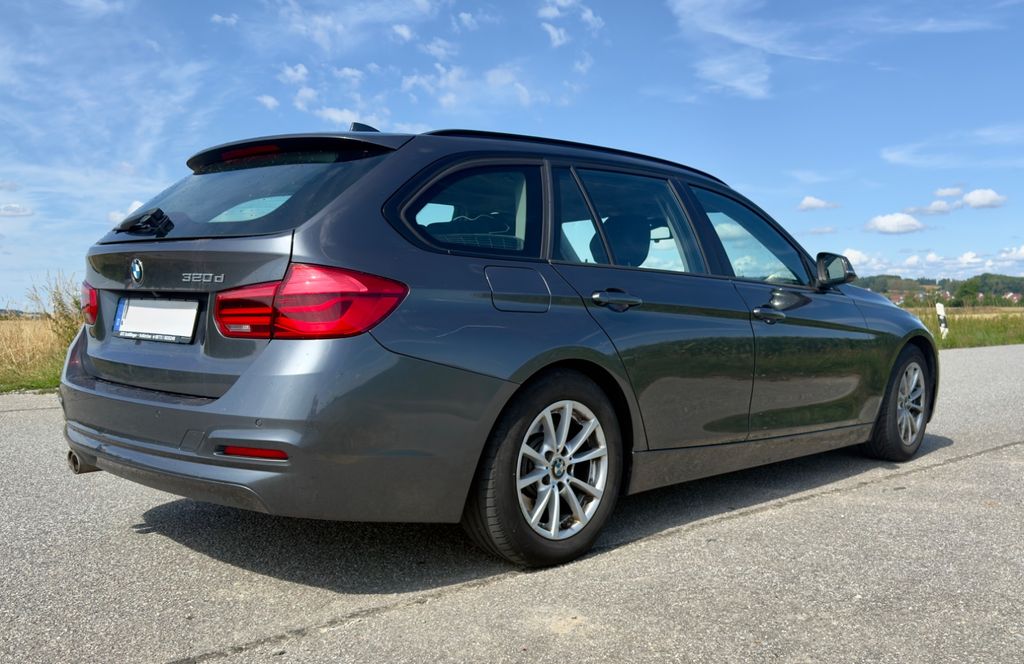 Bild des Angebotes BMW 320d EfficientD. Ed. Touring Leder AHK