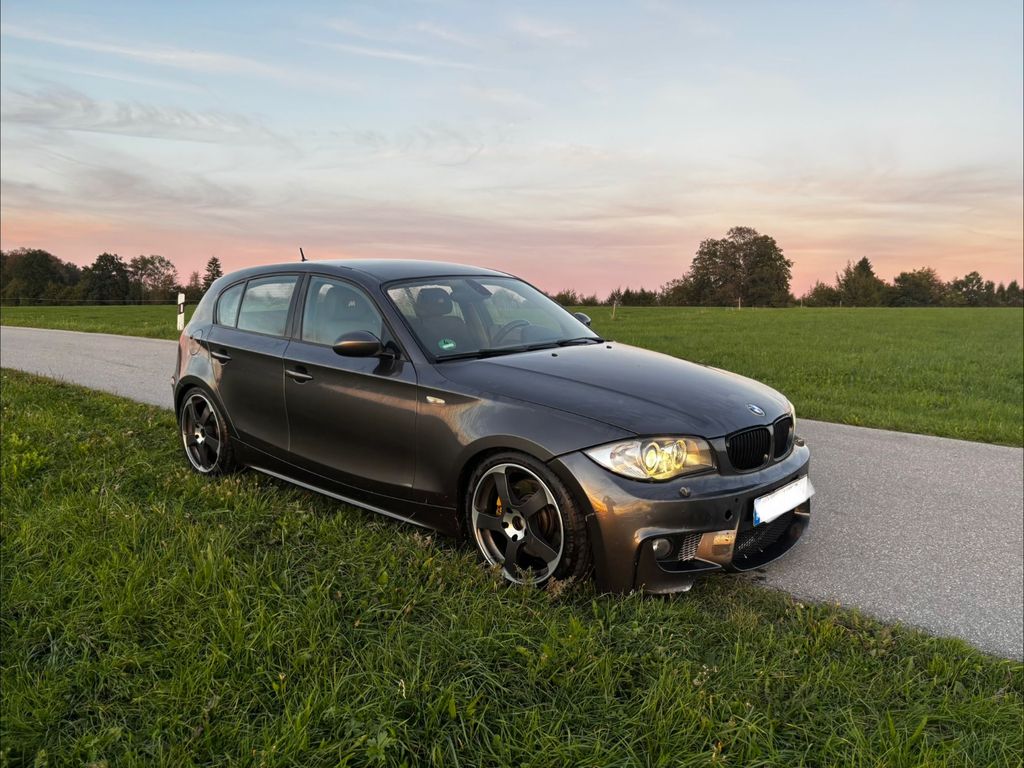 Bild des Angebotes BMW 130i -
