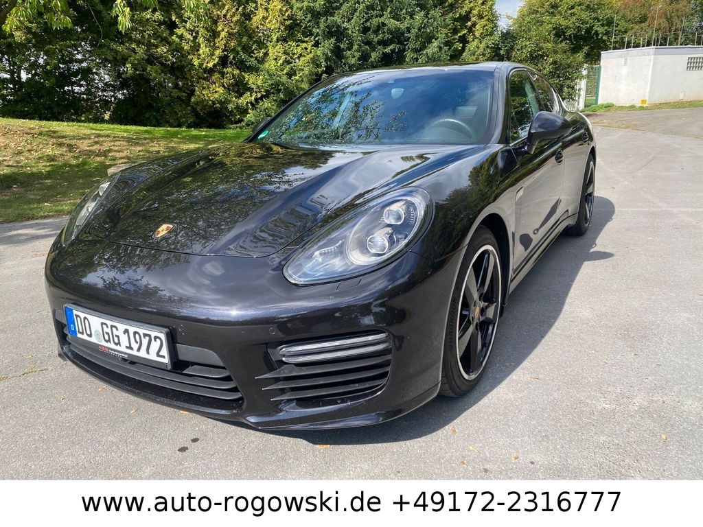 Bild des Angebotes Porsche Panamera GTS Sport Chrono Leder Bose Luftfah.