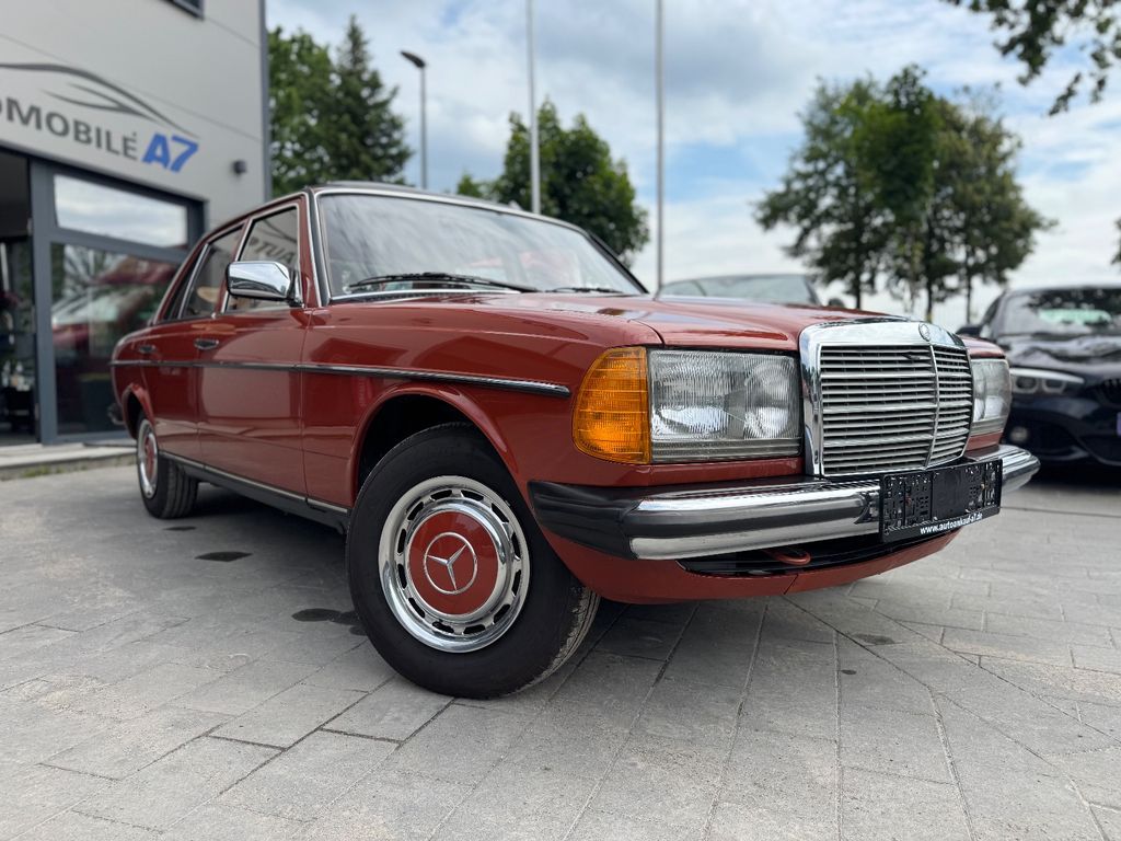 Bild des Angebotes Mercedes-Benz 200 *Oldtimer/H-Kennzeichen*