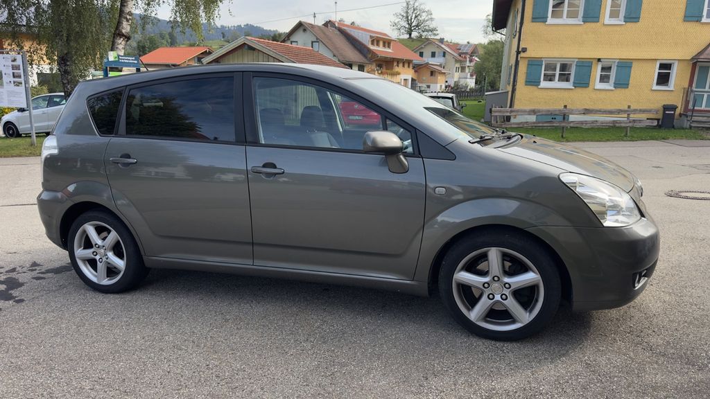 Bild des Angebotes Toyota Corolla Verso 2.2-l-D-CAT Sol Sol