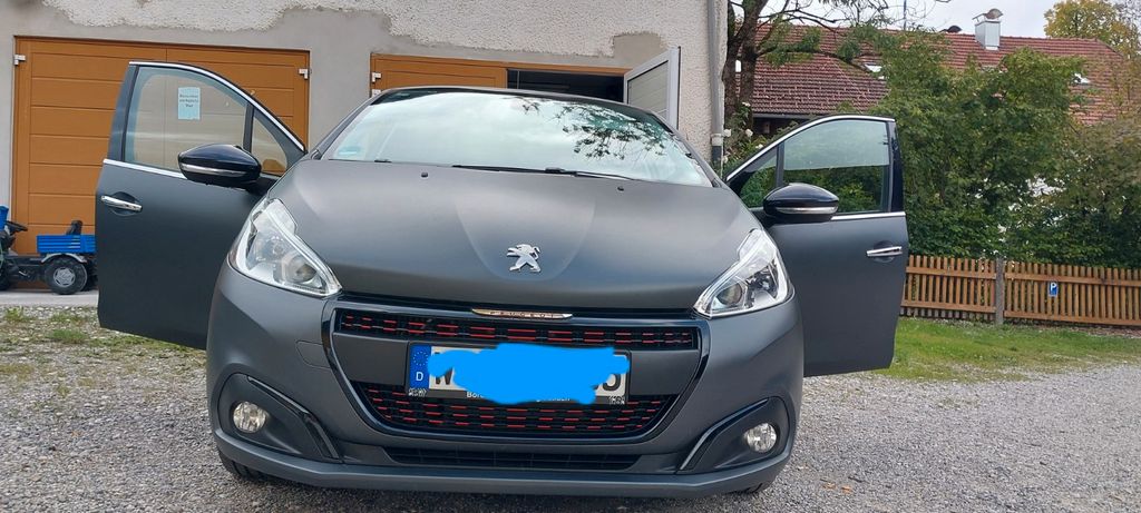 Bild des Angebotes Peugeot 208 1.2 Allure PureTech 110 STOP & START Allure