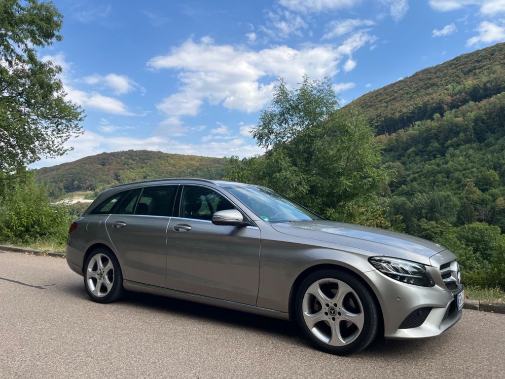 Bild des Angebotes Mercedes-Benz 220