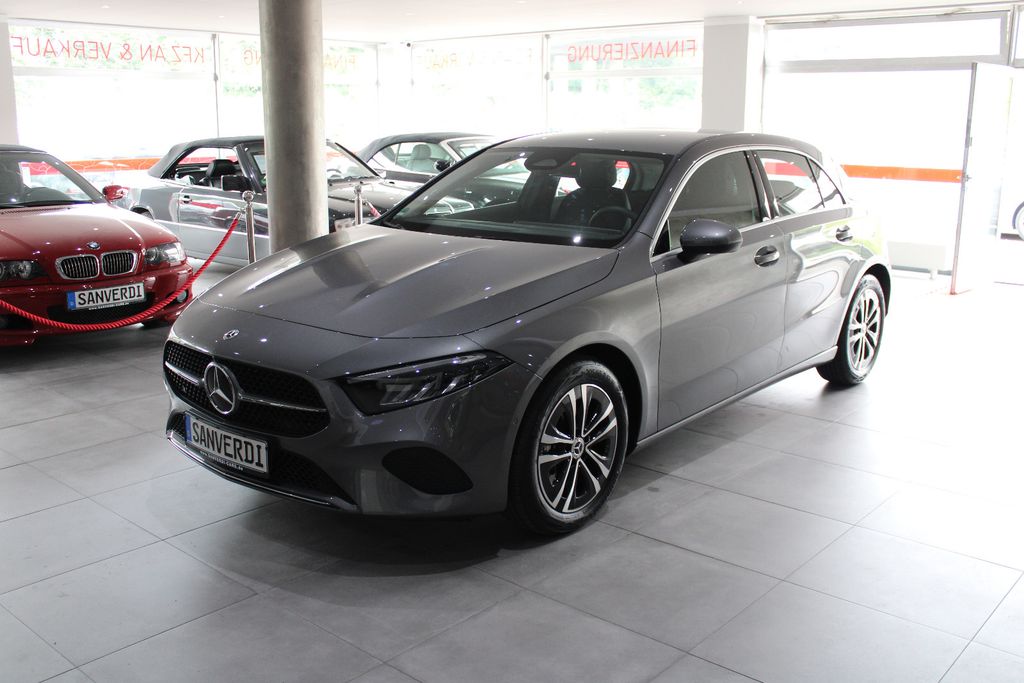 Bild des Angebotes Mercedes-Benz A 180 DCT SPORTPAKET LEDER NAVI LED *I.HAND*