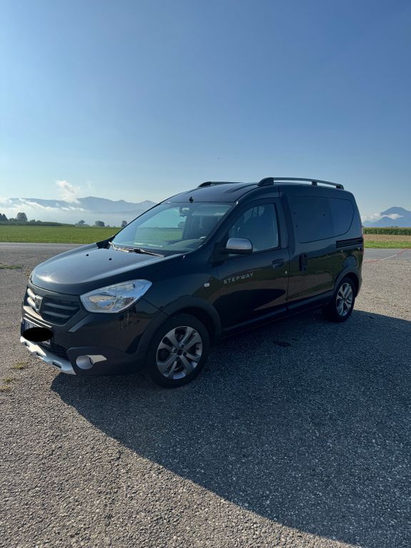 Bild des Angebotes Dacia Dokker 1.2 TCe 115, CarPlay ,AHK, SHZ, Kamera