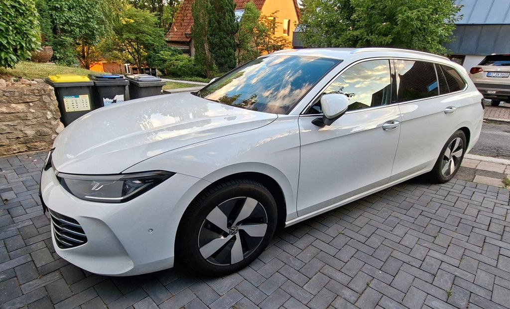 Bild des Angebotes Volkswagen Passat 2.0 TDI SCR DSG Elegance Elegance