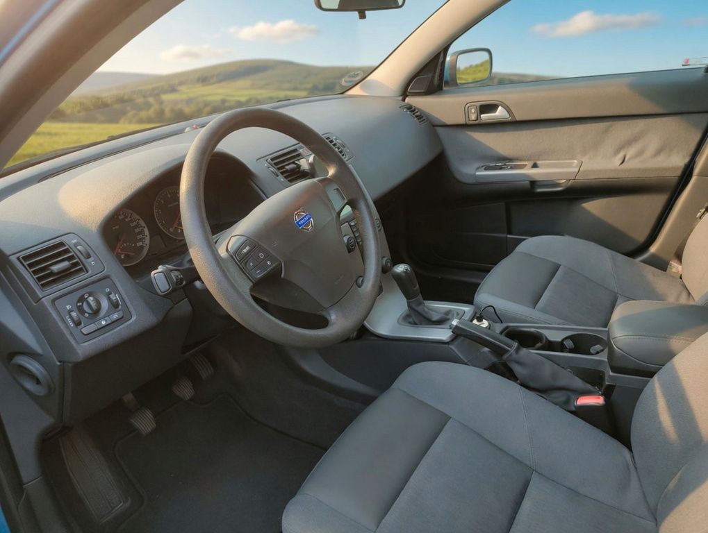 Bild des Angebotes Volvo V50 2.4 -