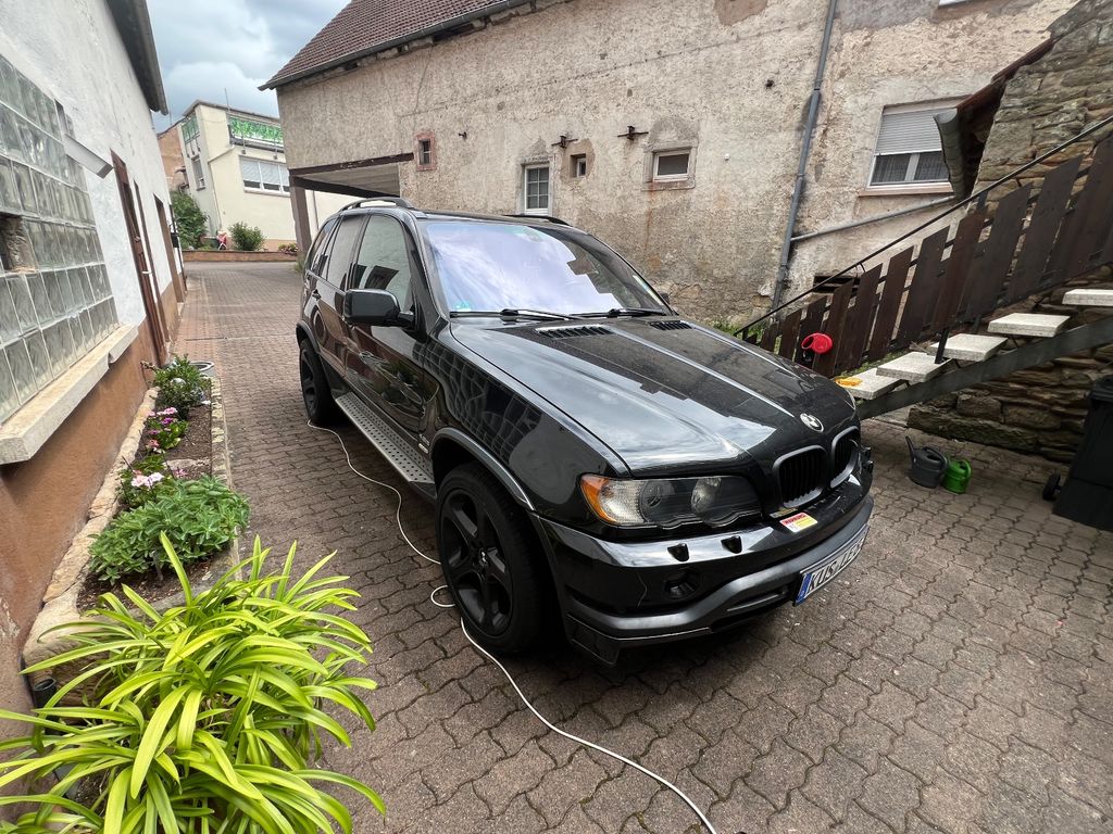 Bild des Angebotes BMW X5 4.6is -