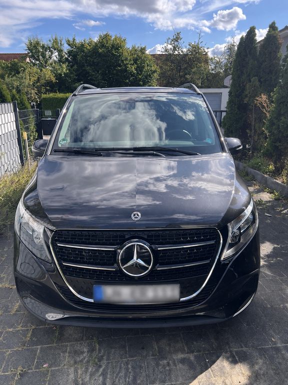 Bild des Angebotes Mercedes-Benz V 220d lang,8 Sitze,DIST,AHK,Kamera,unfallfrei