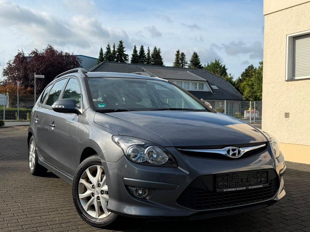 Bild des Angebotes Hyundai i30 CW 1.6 CRDi Classic ; 1Hand ; AHK ; TÜV Neu
