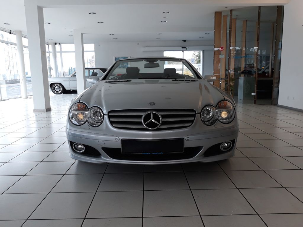 Bild des Angebotes Mercedes-Benz 1. HAND - SILBERPFEIL . 350 SL / R 230.