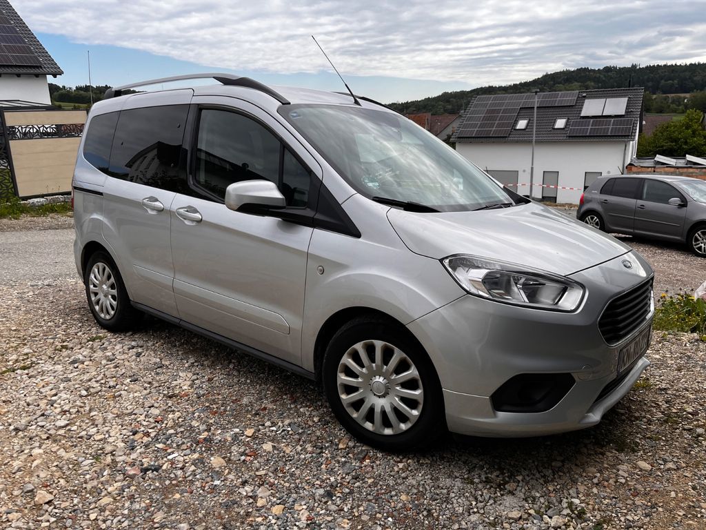 Bild des Angebotes Ford Tourneo Courier 1.5 TDCi 74kW Titanium Titanium