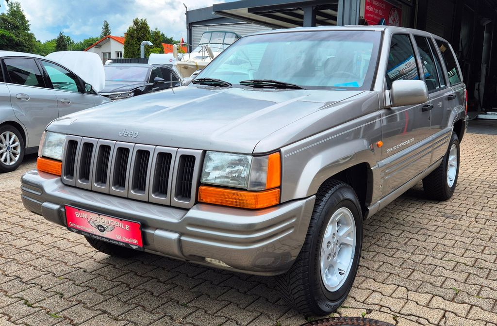 Jeep Grand Cherokee Limited 5.2 Auto AHK 3500KG