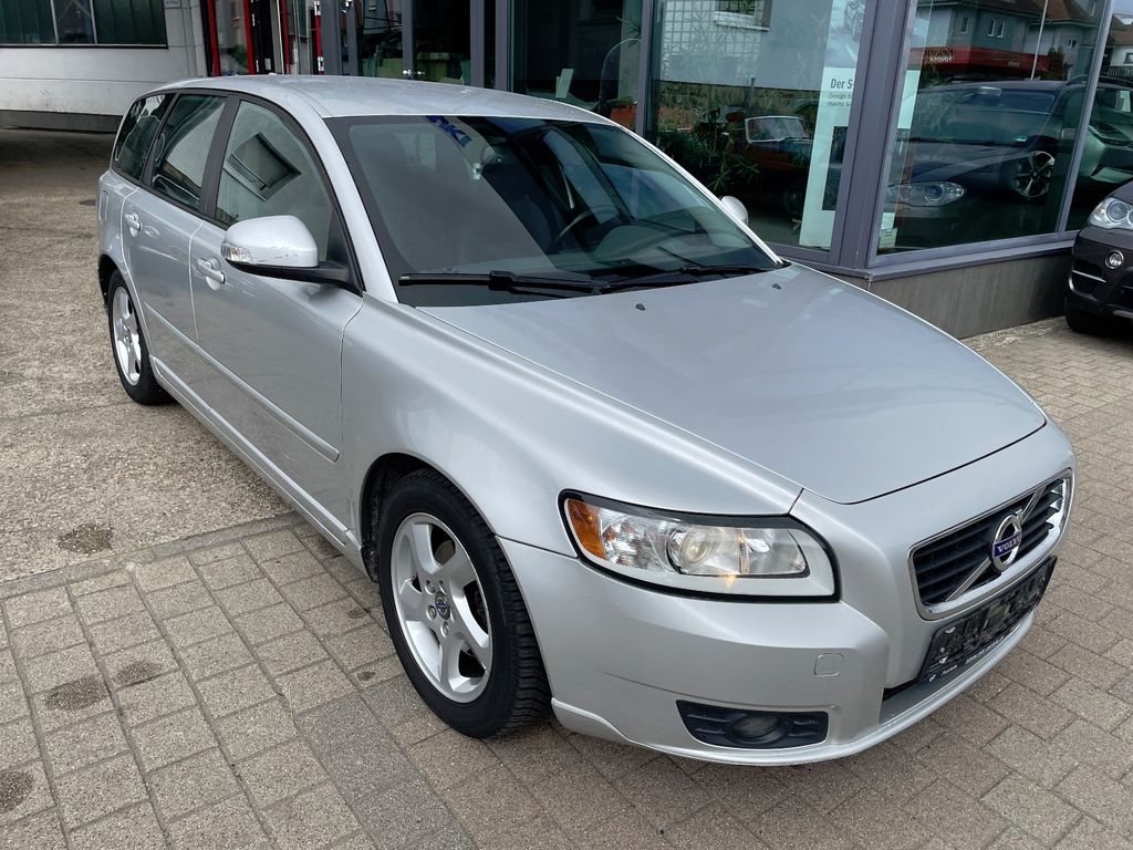 Bild des Angebotes Volvo V50 DRIVe Start/Stop Momentum