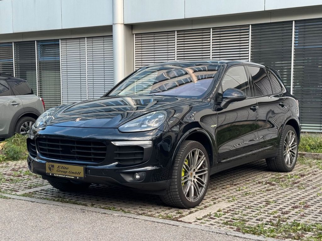 Bild des Angebotes Porsche Cayenne S E-Hybrid *Bose *Panorama * LM Felgen