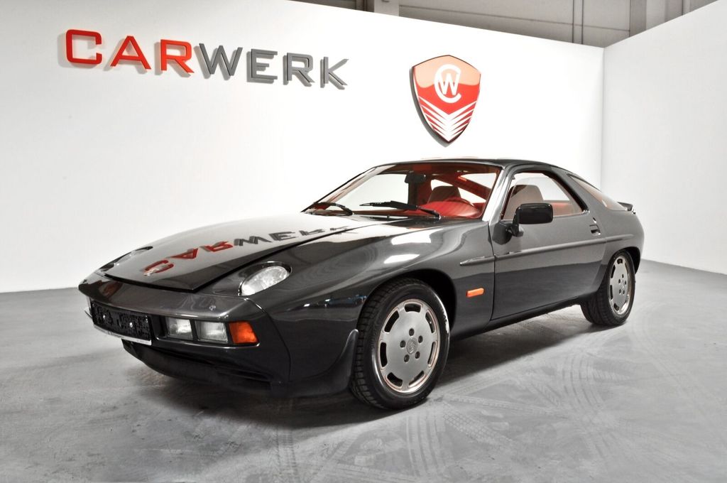Porsche 928 S