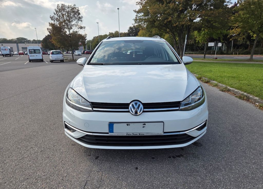 Bild des Angebotes Volkswagen Golf 1.6 TDI SCR Comfortline Variant Comfortline