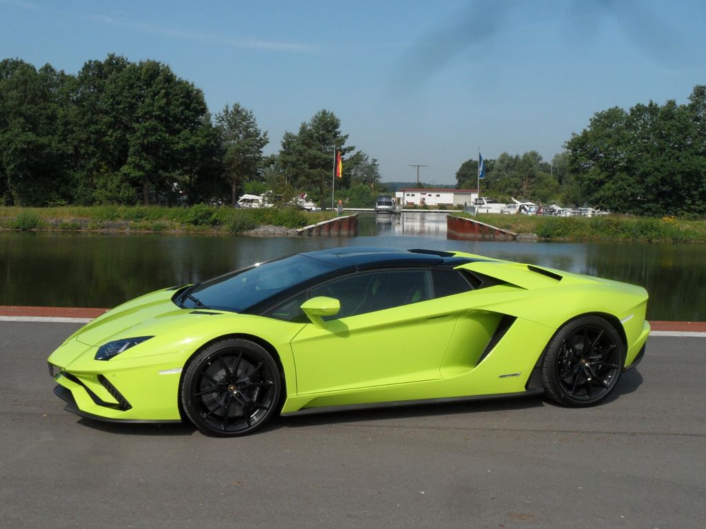 Bild des Angebotes Lamborghini Aventador S Roadster, 2.740 KM, Verde Scandal